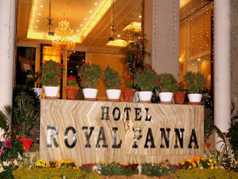 Hotel Royal Panna Shahjahanpur エクステリア 写真
